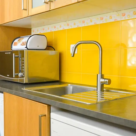 Casa Estrela Do Mar - Lovely House, 3 Min Walk To The * Sesimbra