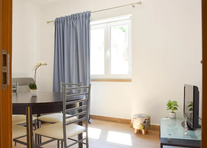 Casa Estrela Do Mar - Lovely House, 3 Min Walk To The * Sesimbra