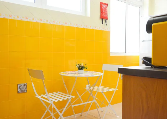 Casa Estrela Do Mar - Lovely House, 3 Min Walk To The Apartment Sesimbra